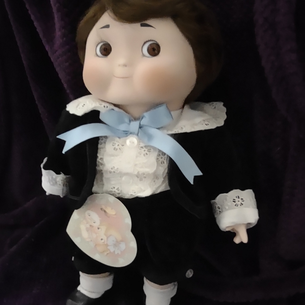 Billie Bumps Musical Doll